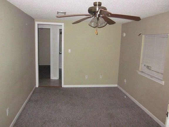 2nd image of 104 Camellia Dr