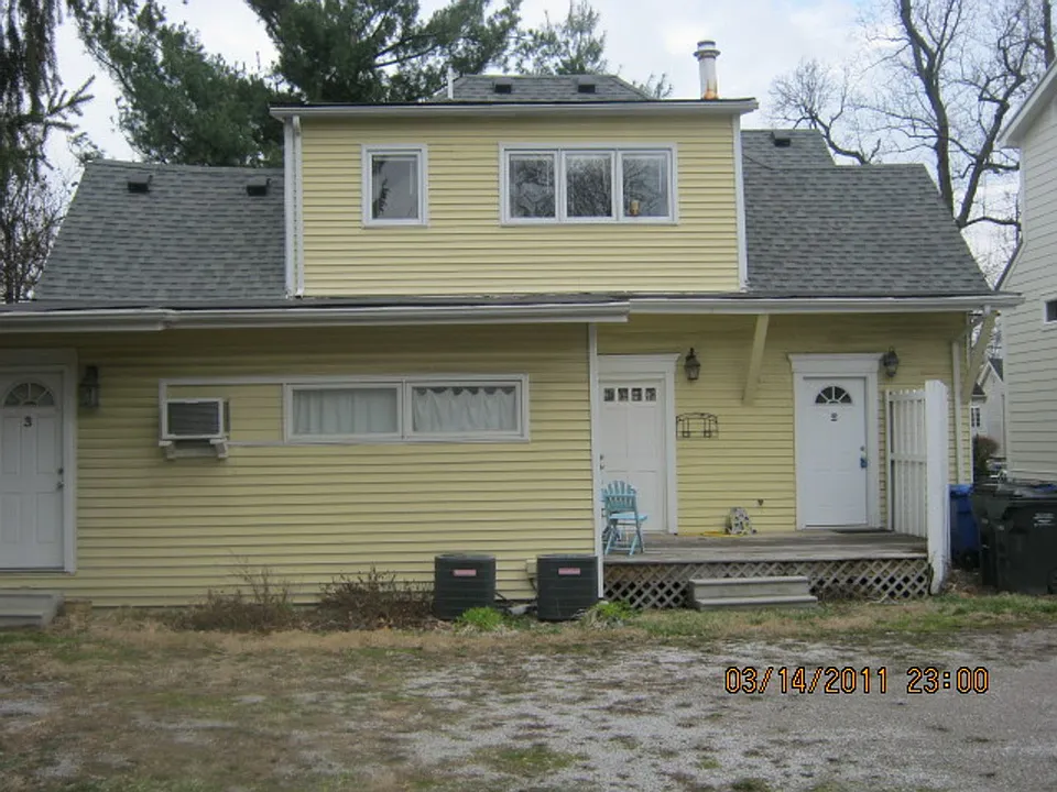 126 Clay Ave #2