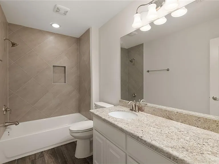 4628 Estancia Pkwy — Photo 24
