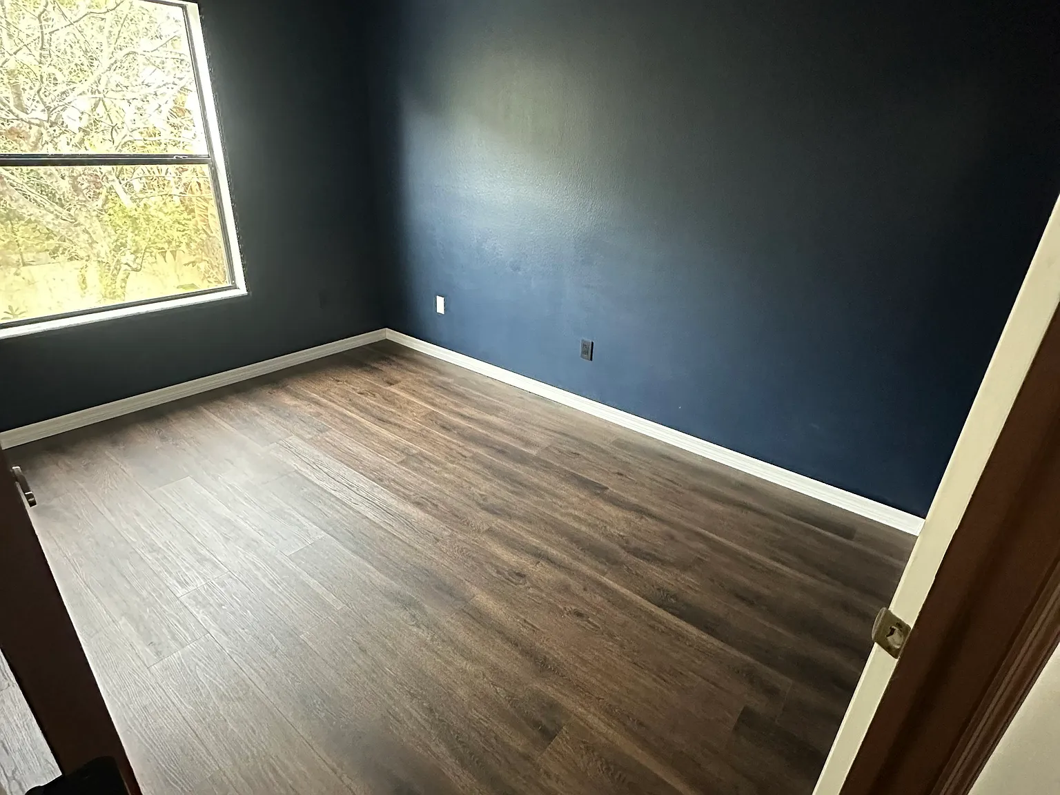 221 Heron St — Photo 2