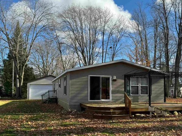 1905 S Arbutus Ave, Lake City, MI 49651