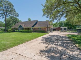 6420 Laurie St, Pearland, TX 77581