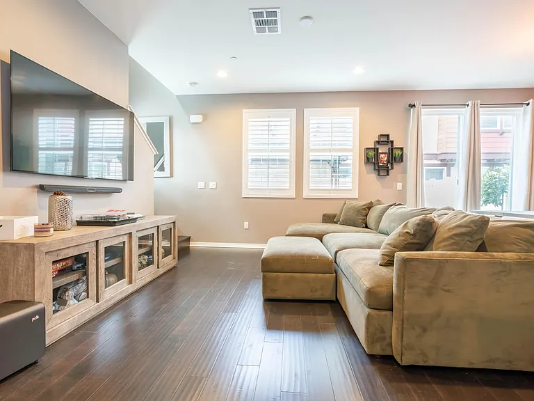 22058 Barrington Way — Photo 14