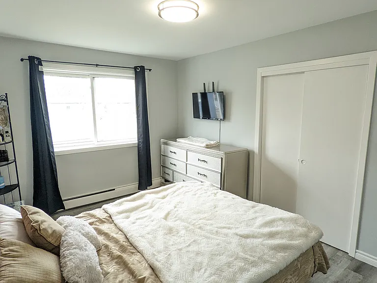 34 Carleton St S — Photo 17