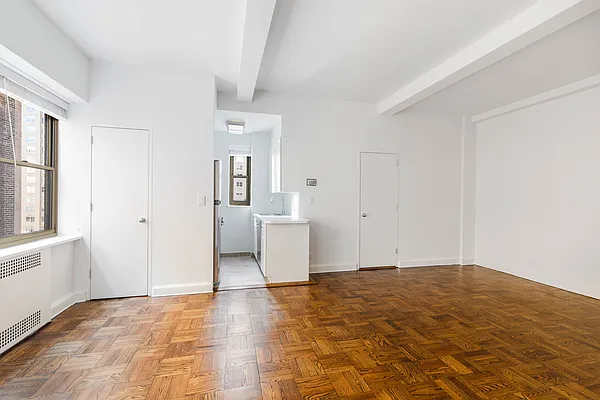 Rented by Byson Real Estate Company | media 10