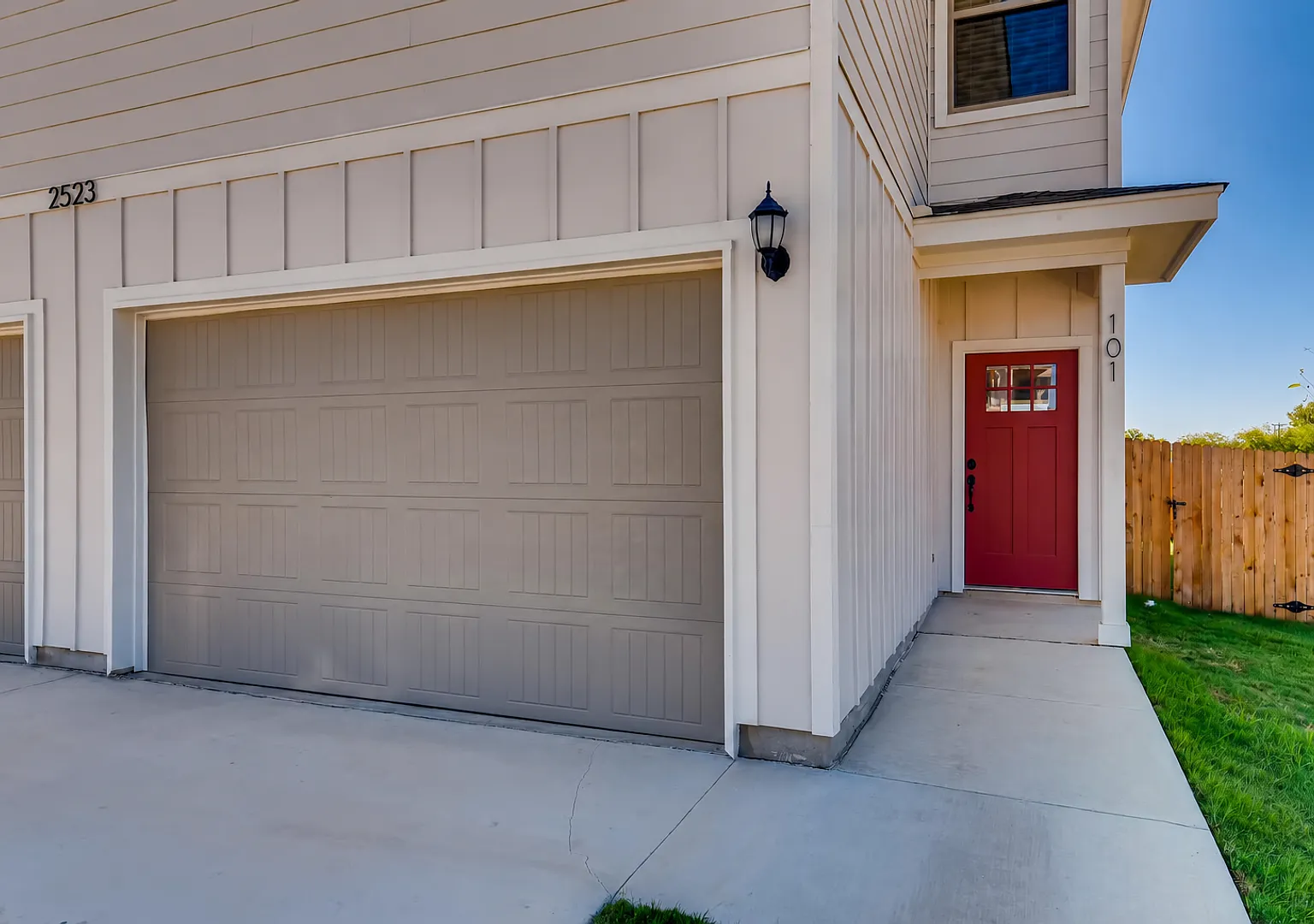 2523 Lynwood Bend, Unit 101- Now Available! — Photo 1