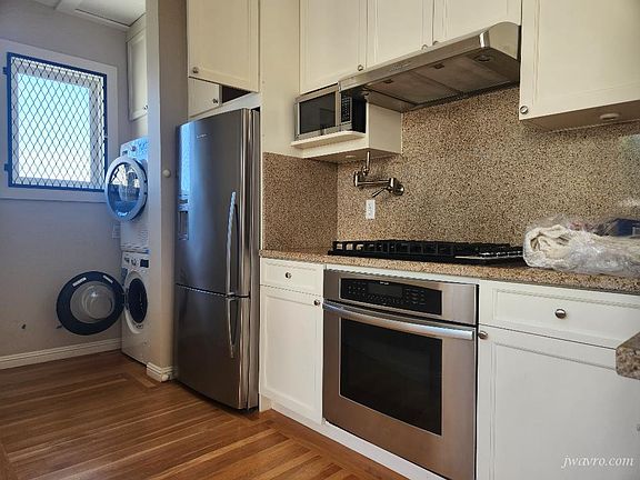 5th image of 2945 Pacific Ave APT 11