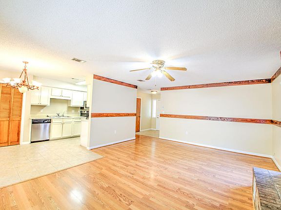 4th image of 1113 45th St