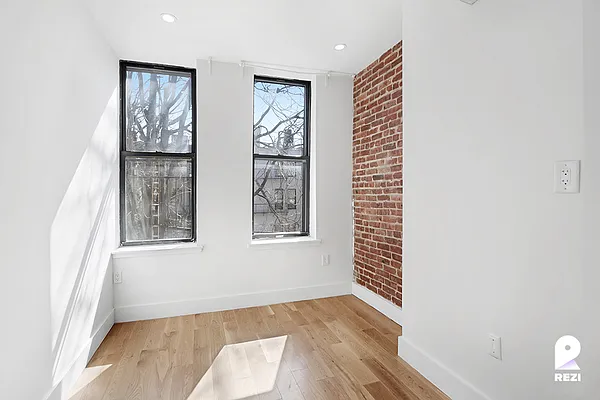 Rented by REZI | media 8