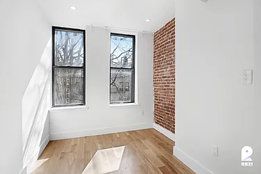 Rented by REZI