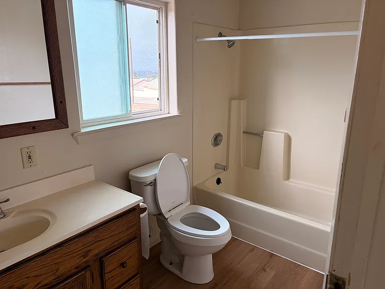 116 Catalina Dr — Photo 4