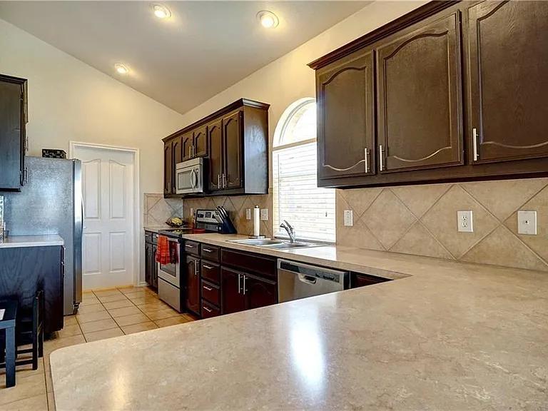 12833 Danville Dr — Photo 8