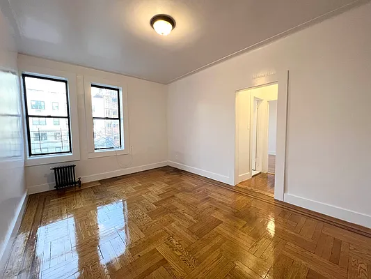 Rented by EastMount Realty LLC | media 4