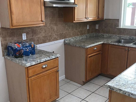 4th image of 10204 Cardigan Dr