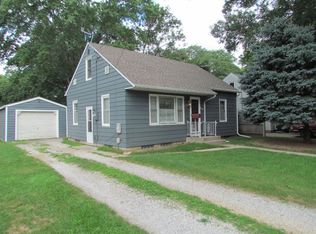 928 N Polk Ave, Mason City, IA 50401