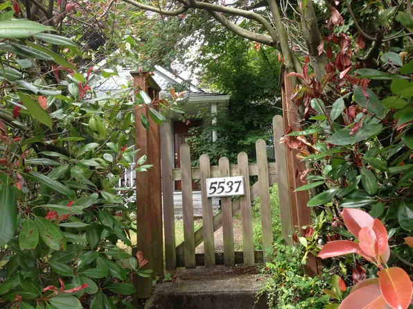 5537 35th Ave NE, Seattle, WA 98105