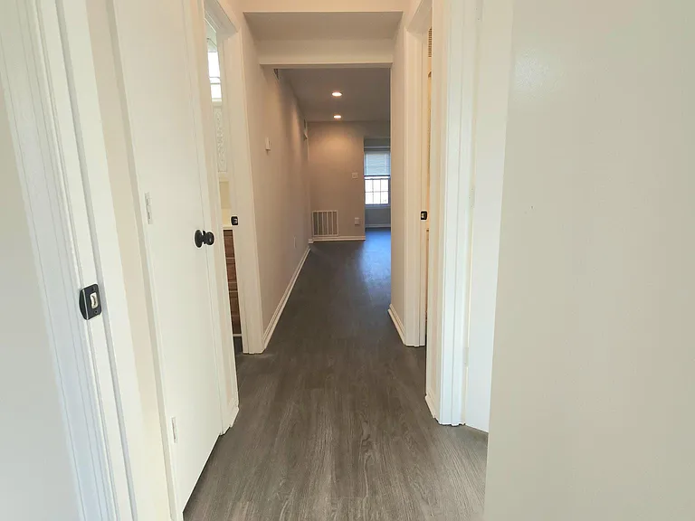 2511 McVeary Ct — Photo 10