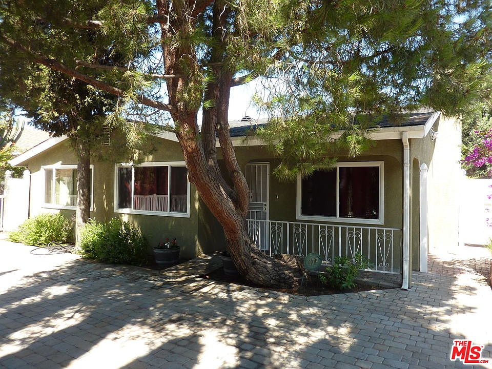 1st image of 11319 Havelock Ave
