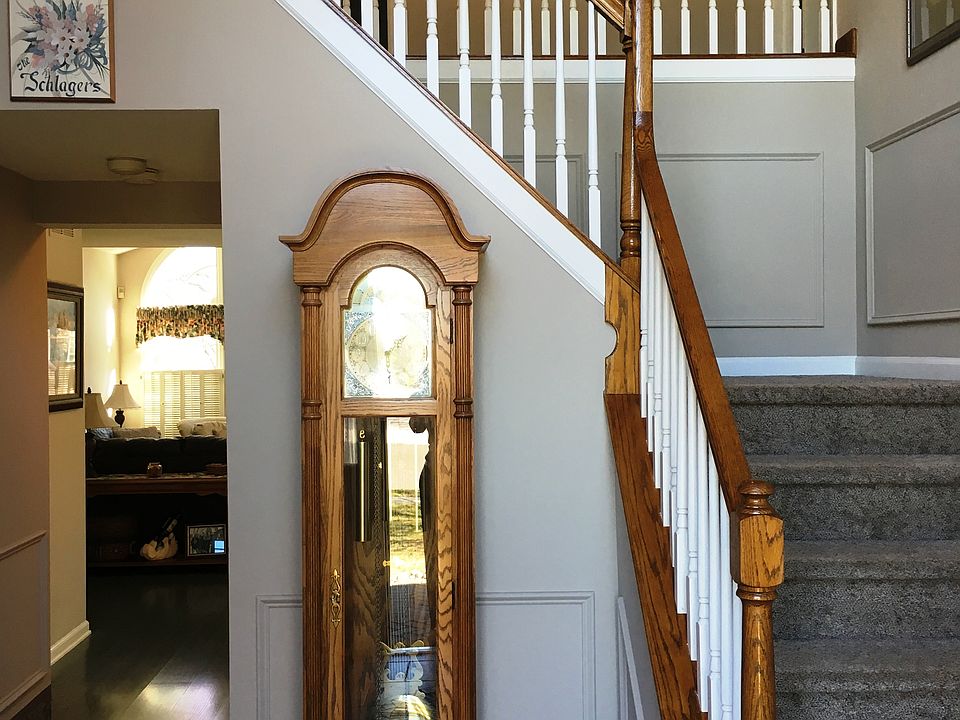 2-Story Foyer