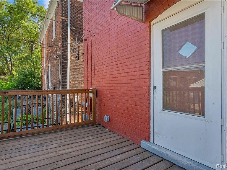 5238 Commonwealth St — Photo 27
