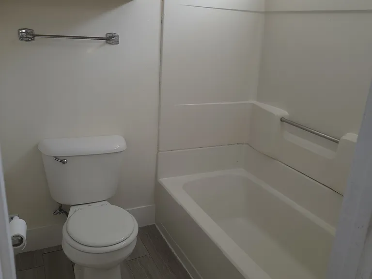 75-77 Chestnut St #75 — Photo 15