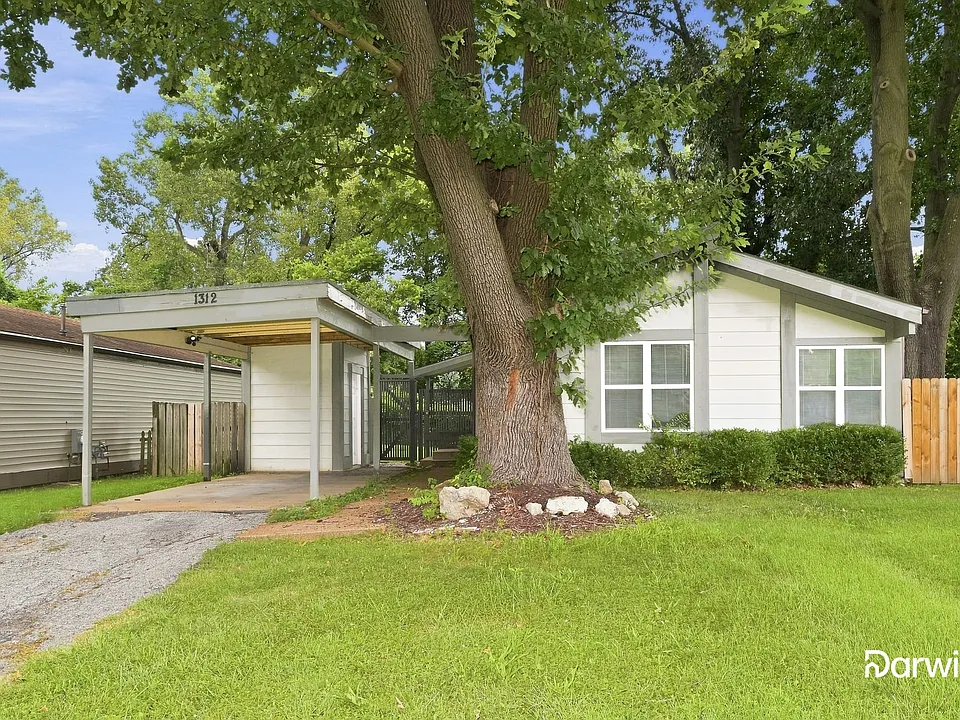 1312 Langholm Dr