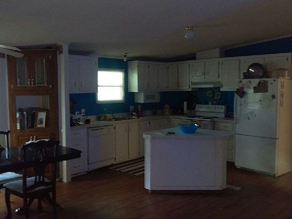 Kitchen dinning