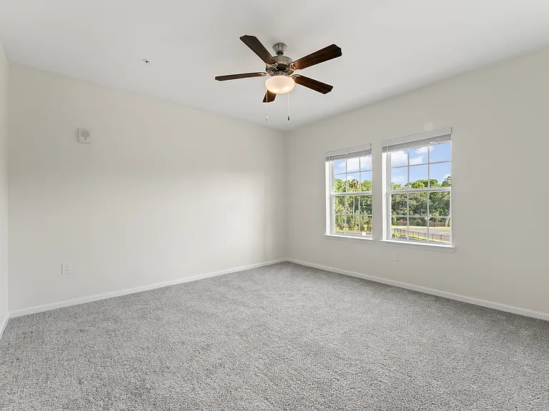 Surf Apartments — Photo 11