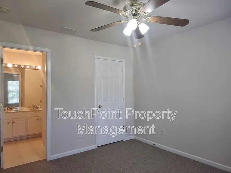 10804 Fountaingrove Dr — Photo 16