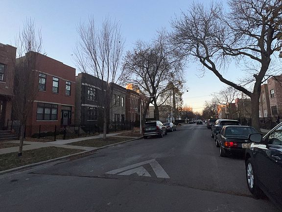 4th image of 1342 N Oakley Blvd