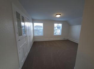 486 Commercial St APT 2, Astoria, OR 97103