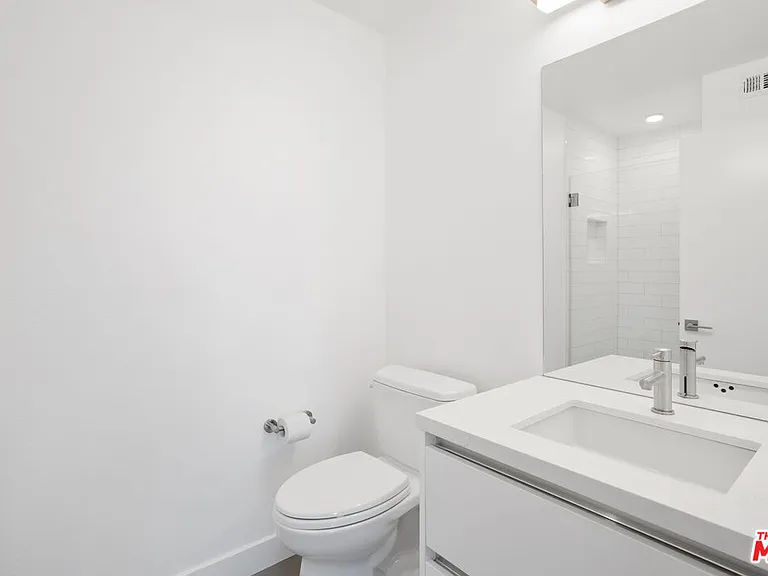 11724 Culver Blvd #12 — Photo 25