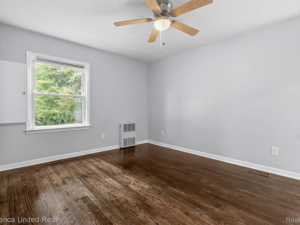9587 Cardwell St, photo 14