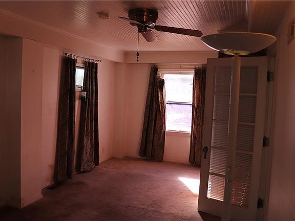 5th image of 520 E 66th Ter