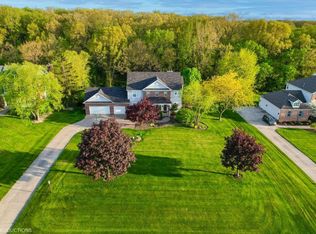 42 Warren Dr, Valparaiso, IN 46385