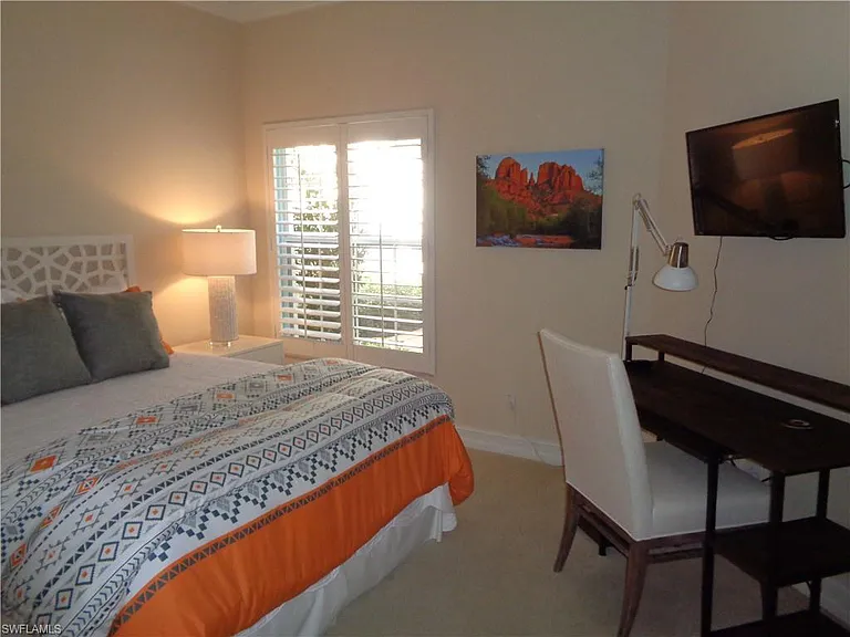 6190 Reserve Cir #301 — Photo 16