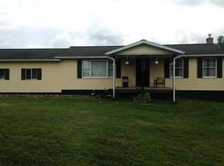 311 Twin Hills Rd, Grindstone, PA 15442