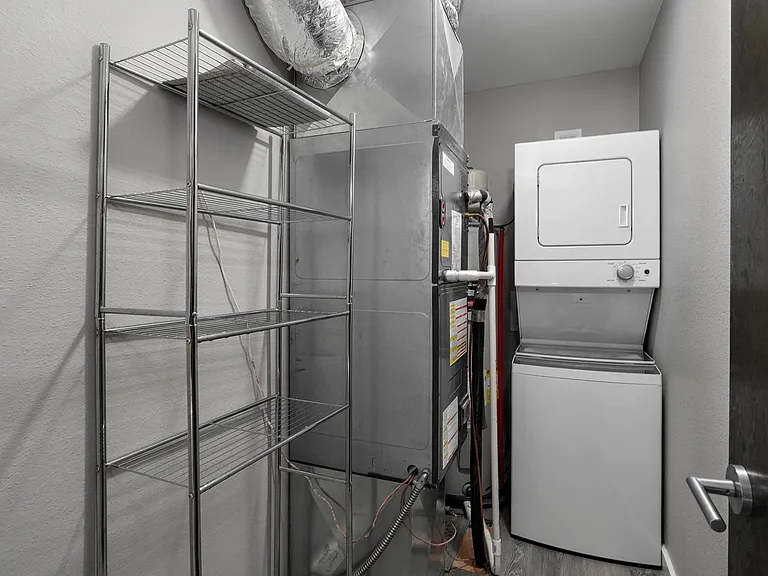 653 S Fairway Ave — Photo 15