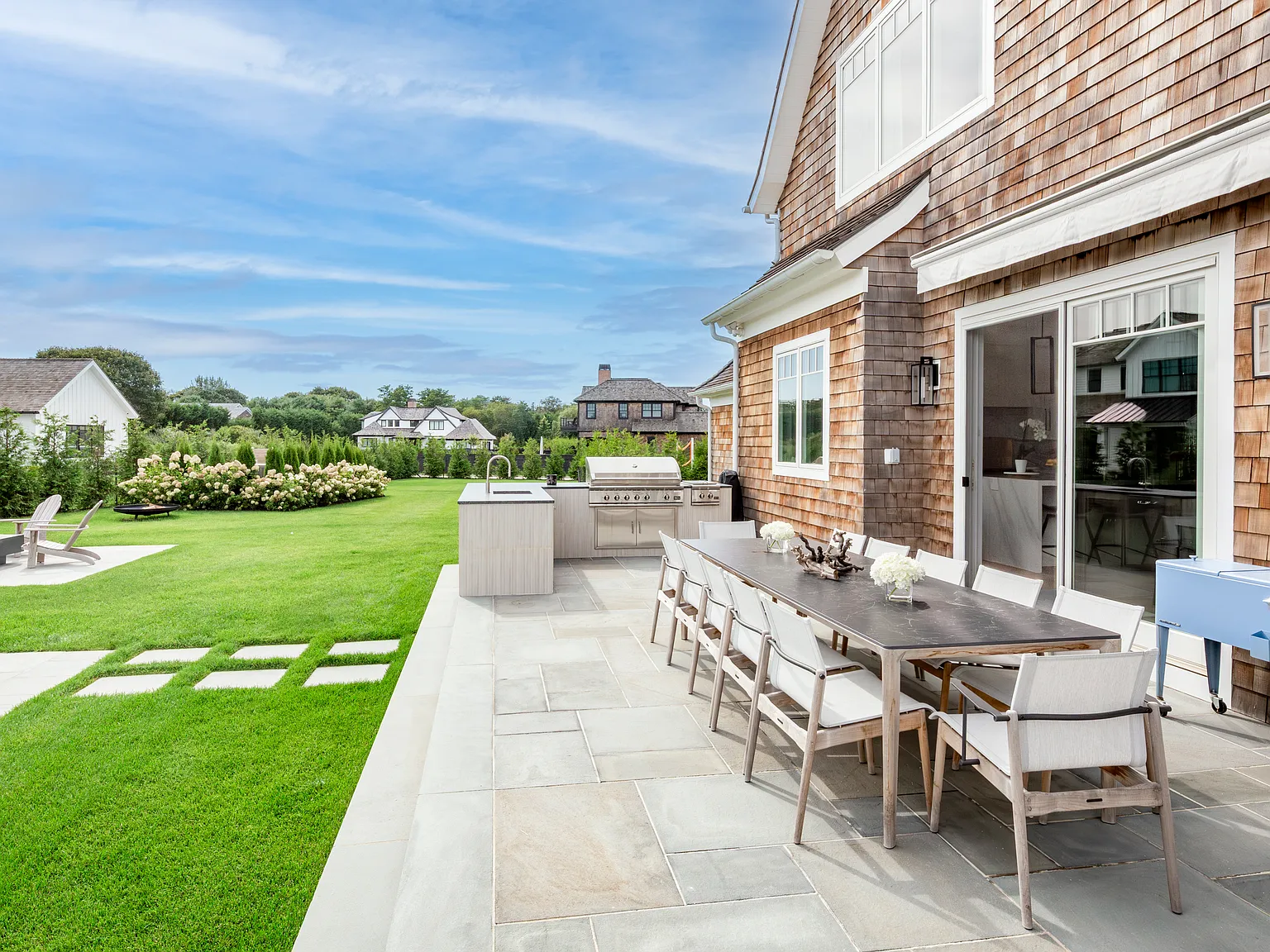 Southampton Estate Near Shinnecock Hills Golf Club & Beaches — Photo 3