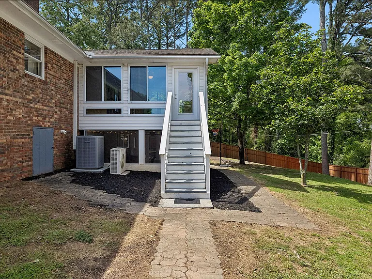 1216 King Arthur Rd — Photo 26