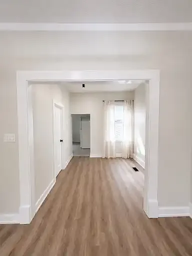 2 bed, 1.0 bath, 1000 sqft, $1,945 — Photo 4