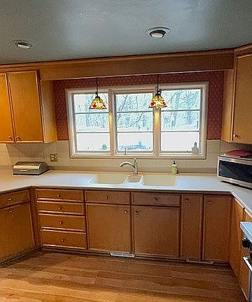 5th image of 500 Pine Grove Ave