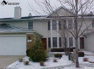 19328 Bradford Ct, Strongsville, OH 44136