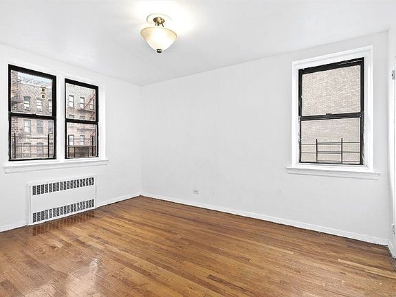 2nd image of 2420 Morris Ave APT 4D