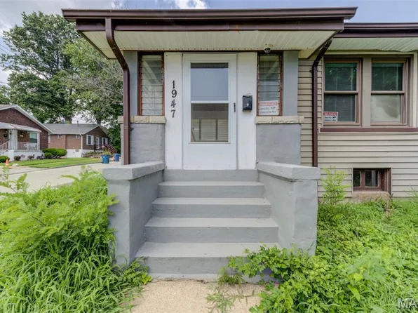 1947 Damato Ct, Saint Louis, MO 63136