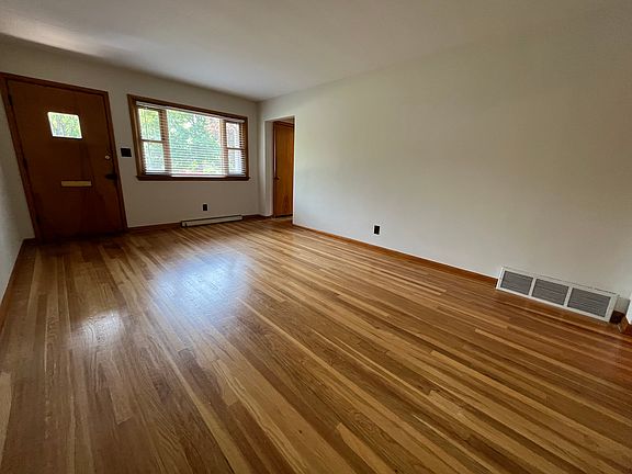 3rd image of 166 E Stanton Ave