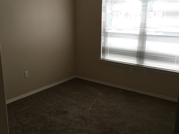 4th image of 500 S Yarbrough Dr APT 102