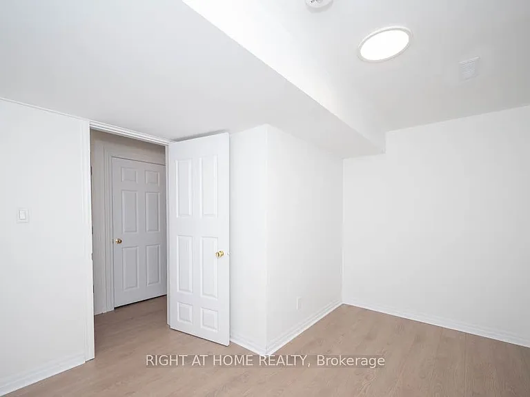 35 Echoridge Dr #BASEMENT — Photo 16