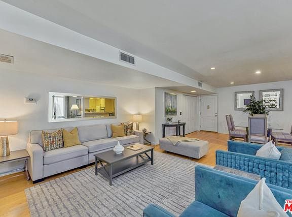 5th image of 4240 Fulton Ave Unit 208