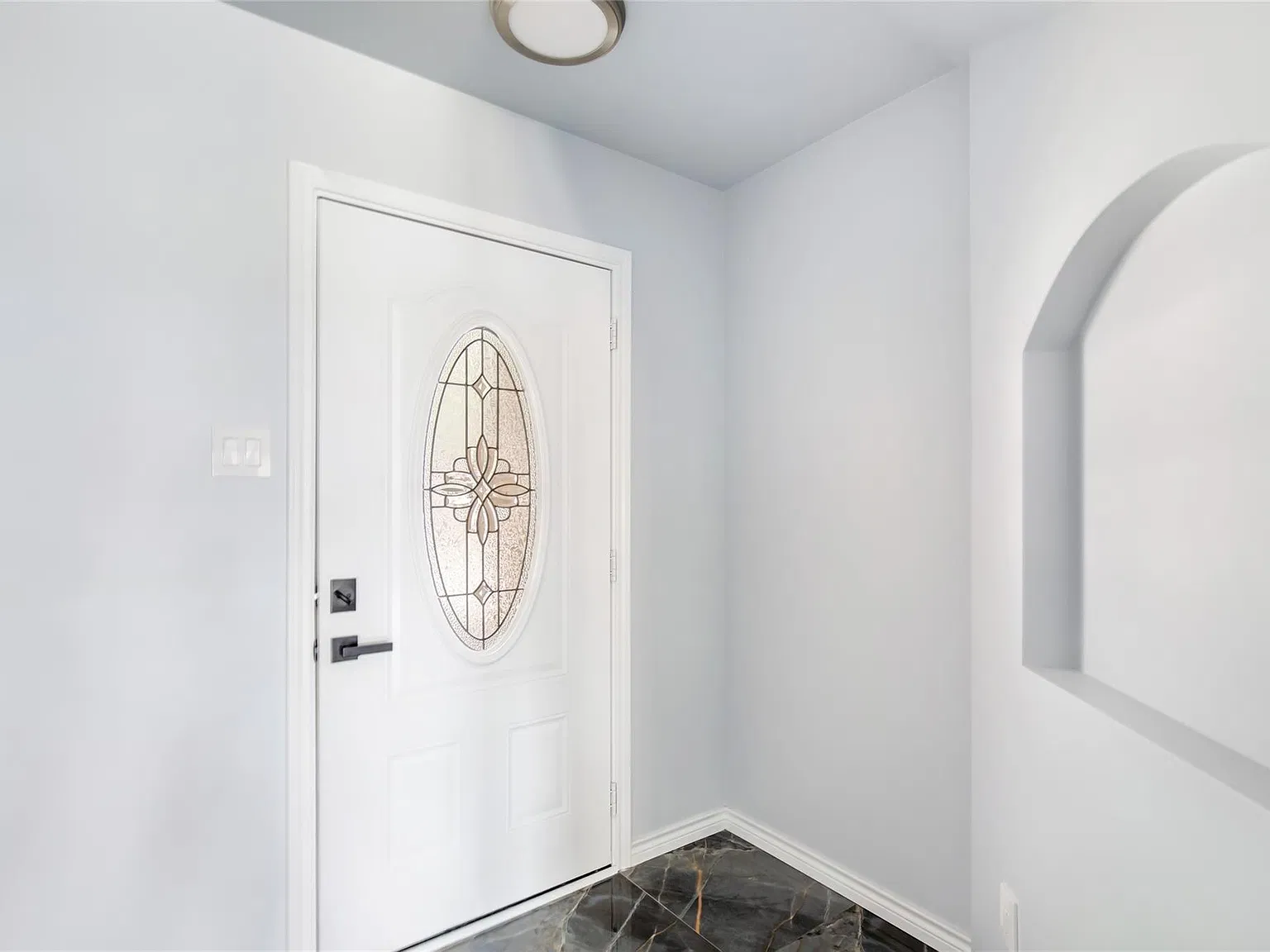 3 bed, 2.5 bath, 2687 sqft, $2,400 — Photo 4